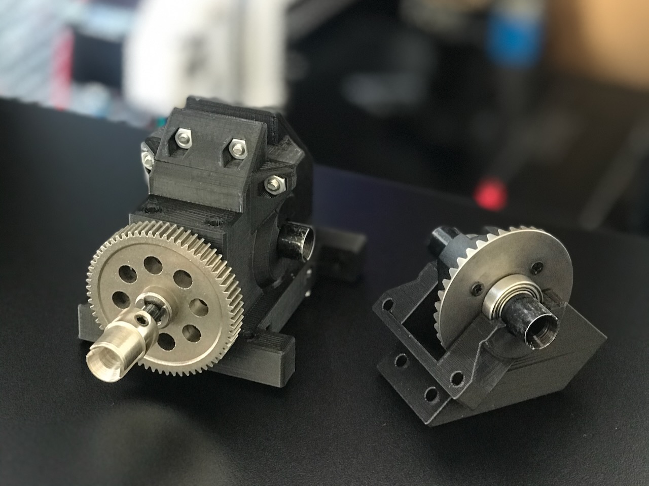 Metal gears in 3D printed differentials