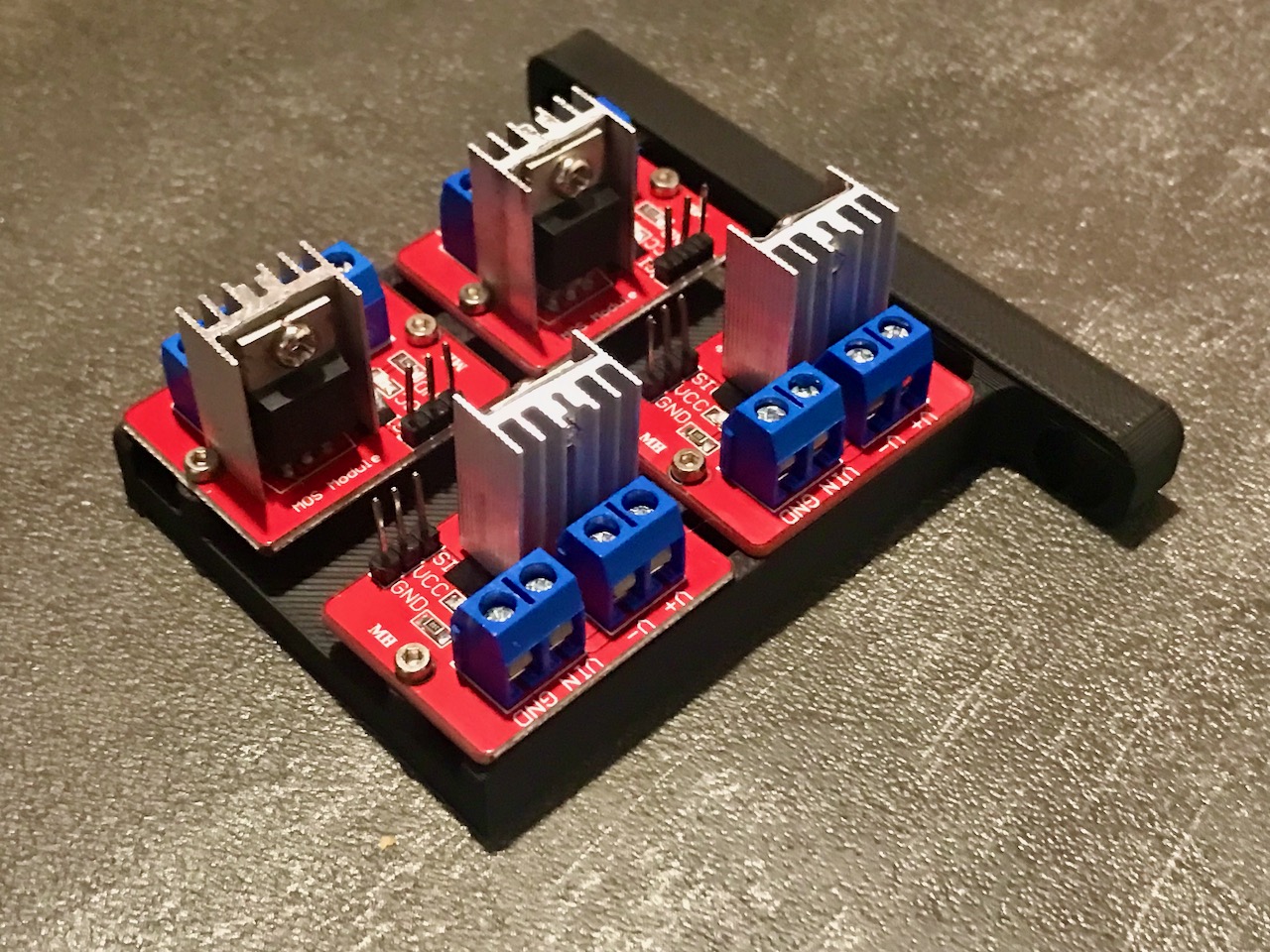 Mount to hold 4 External Mosfets