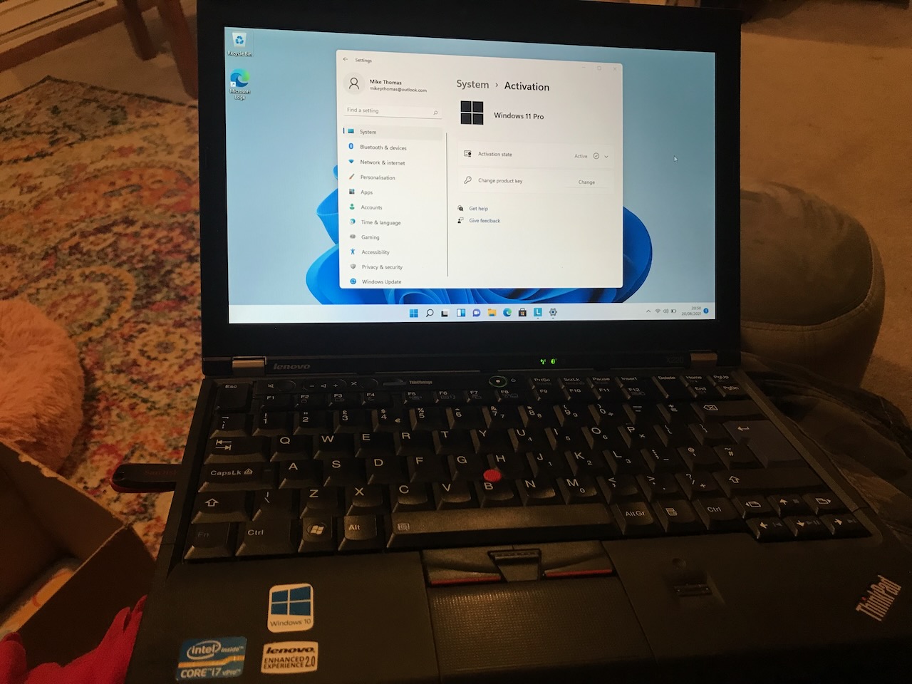 Windows 11 running on the X220